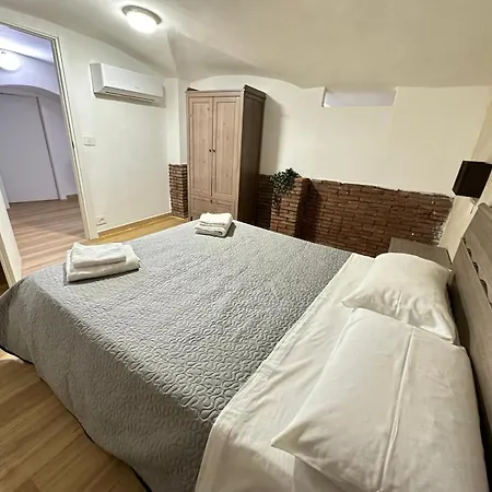 Plebiscito House 63 * Catania