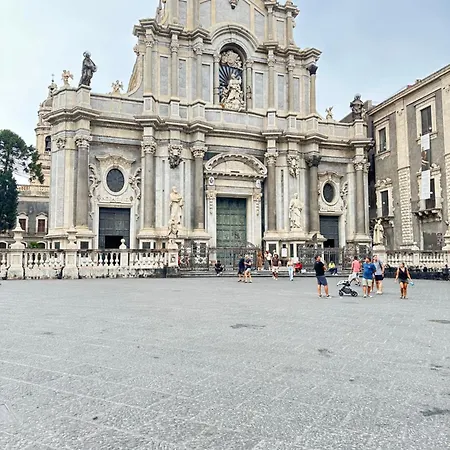 Plebiscito House 63 * Katania