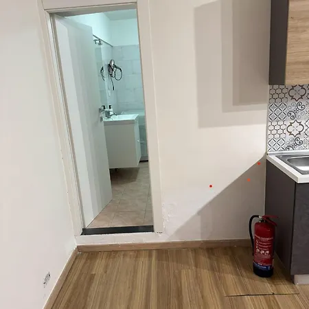 Plebiscito House 63 * Katania